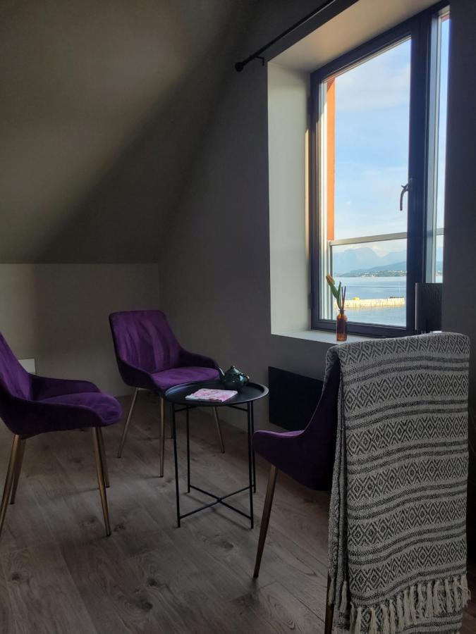 Single Elegant Room I Sentrum- Sea View Alesund Ngoại thất bức ảnh
